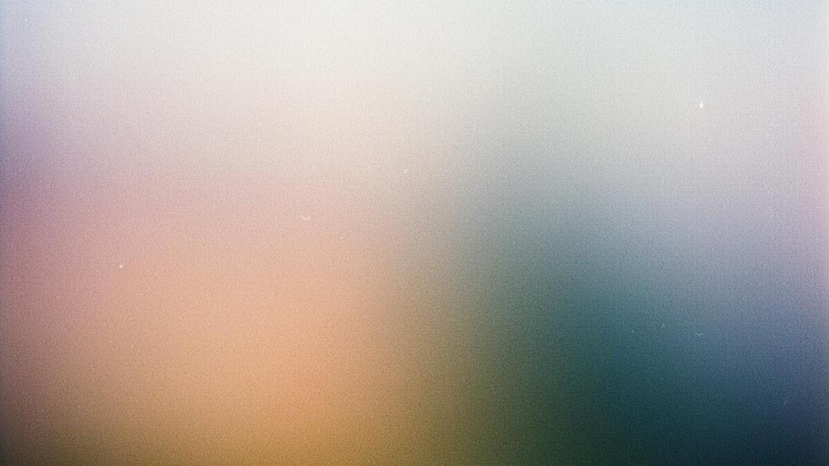 Grainy Gradient Blur aesthetic example